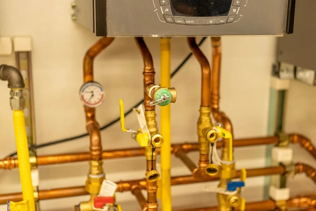 Licensed technician providing Slab Leak Repair for a homeowner in Central Gardens